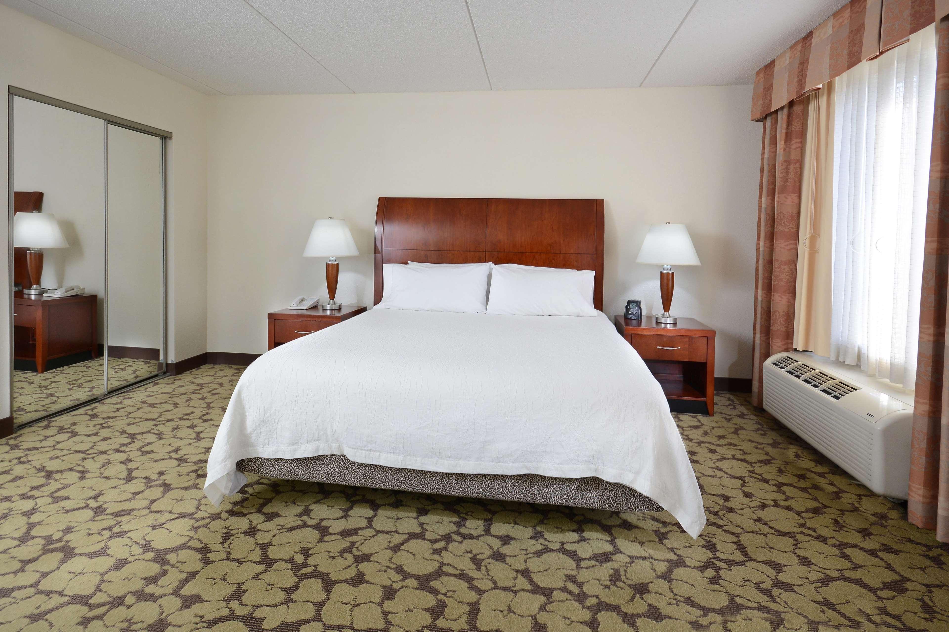 Hilton Garden Inn Greensboro Luaran gambar