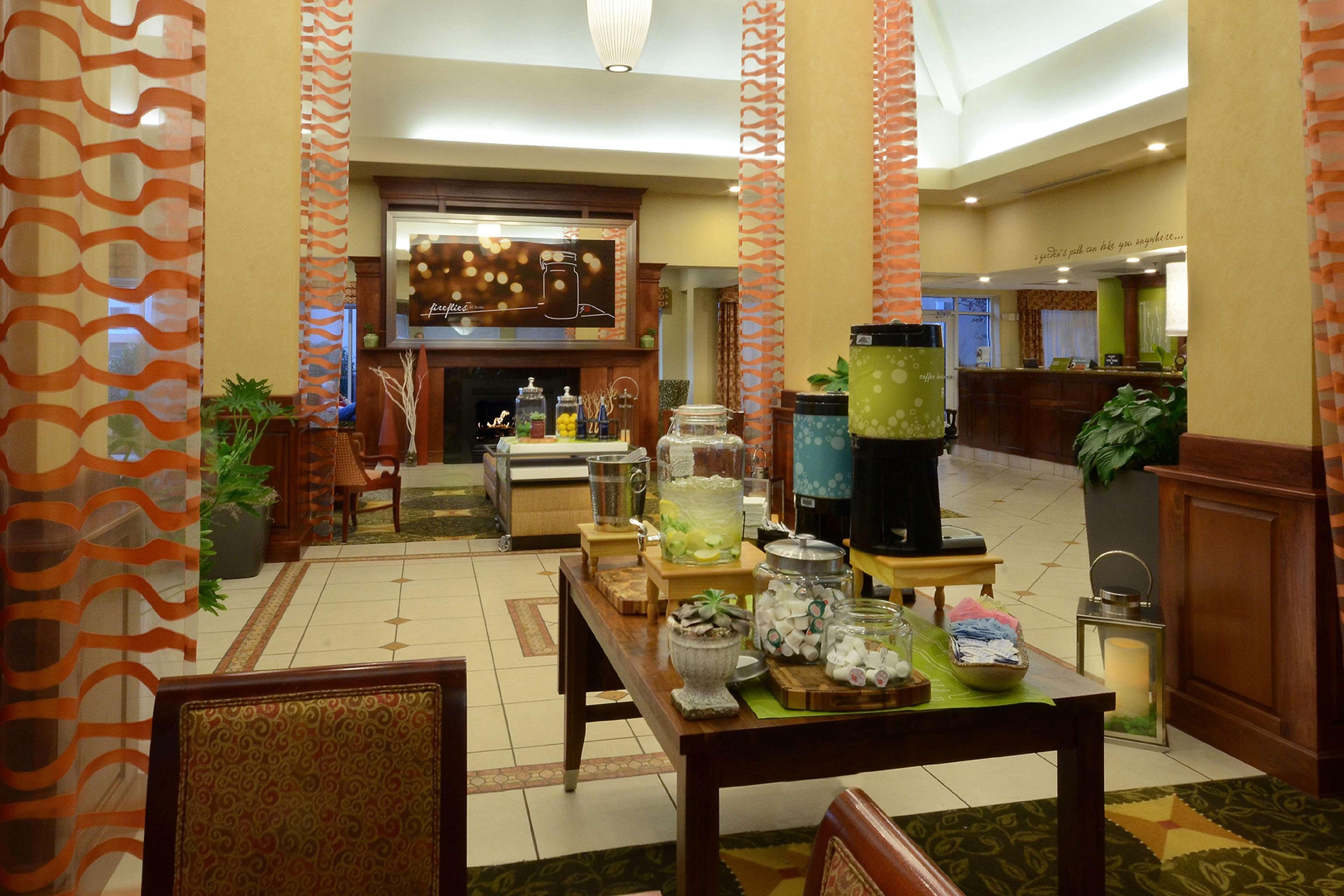 Hilton Garden Inn Greensboro Luaran gambar