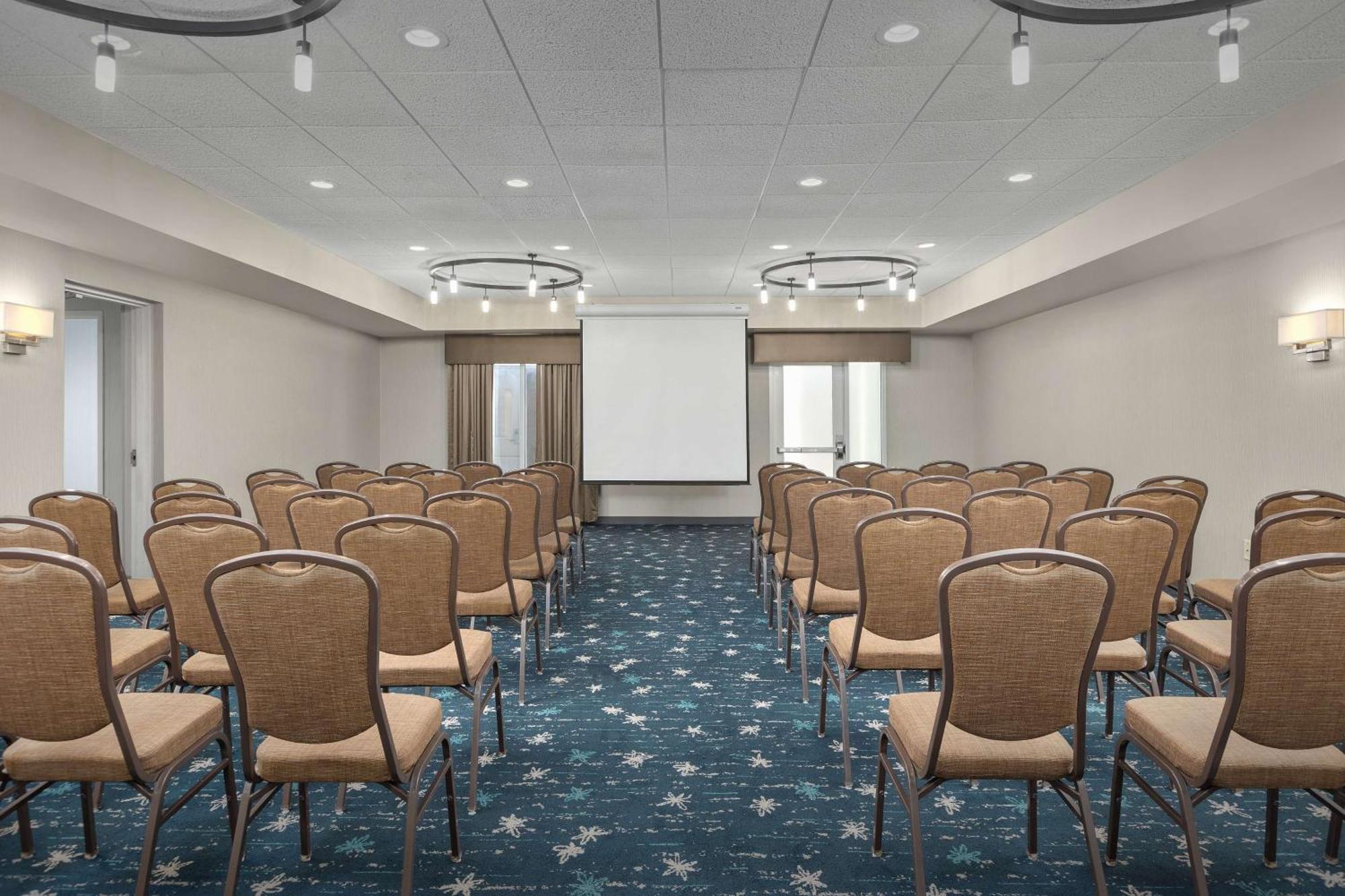 Hilton Garden Inn Greensboro Luaran gambar