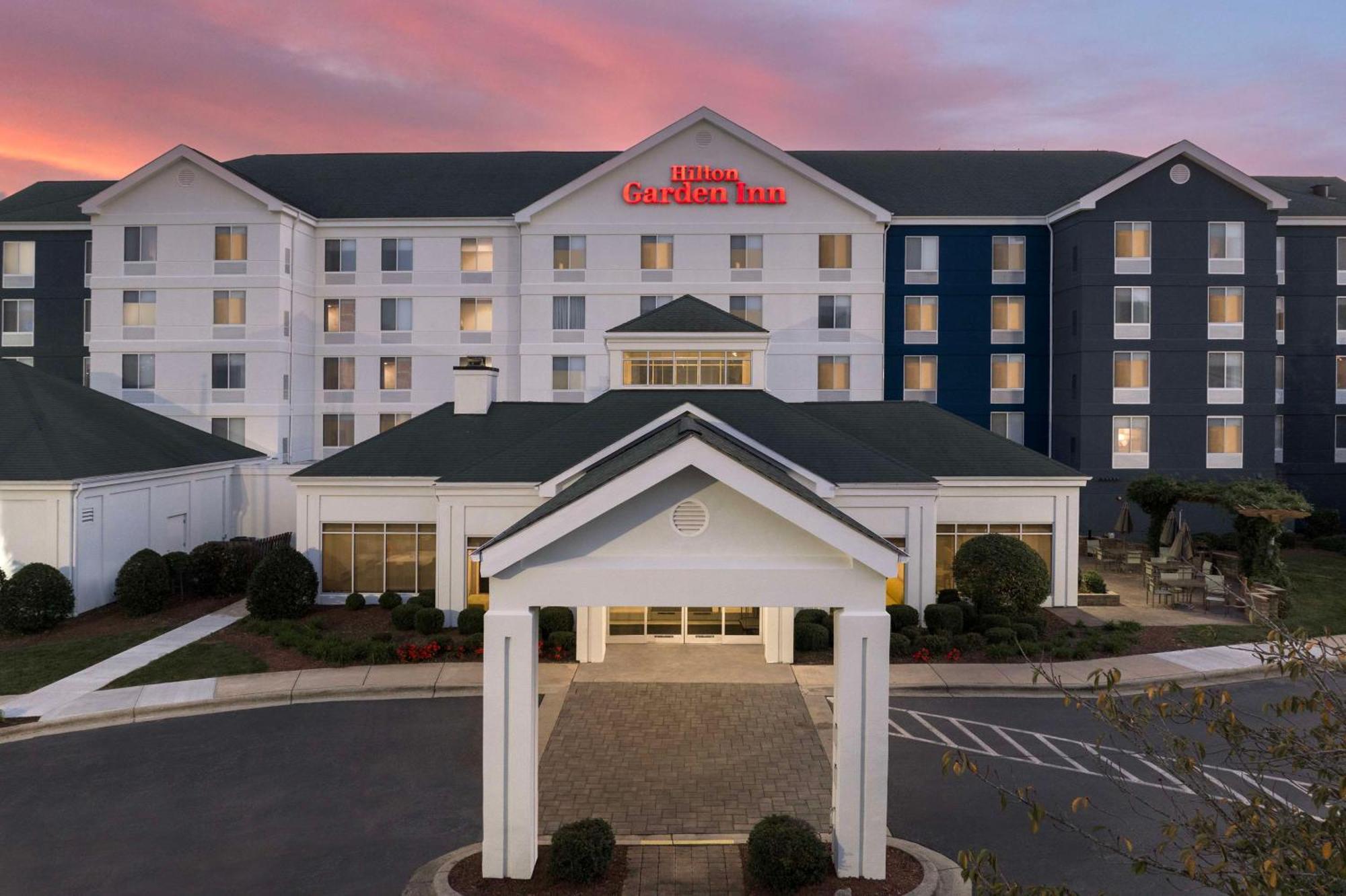 Hilton Garden Inn Greensboro Luaran gambar